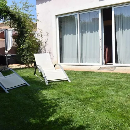 Apartment Loft Le Mistral Avec Exterieur En Saison